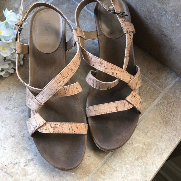Aerosoles- Cork Wedges. Size 10 - Picture 5 of 5